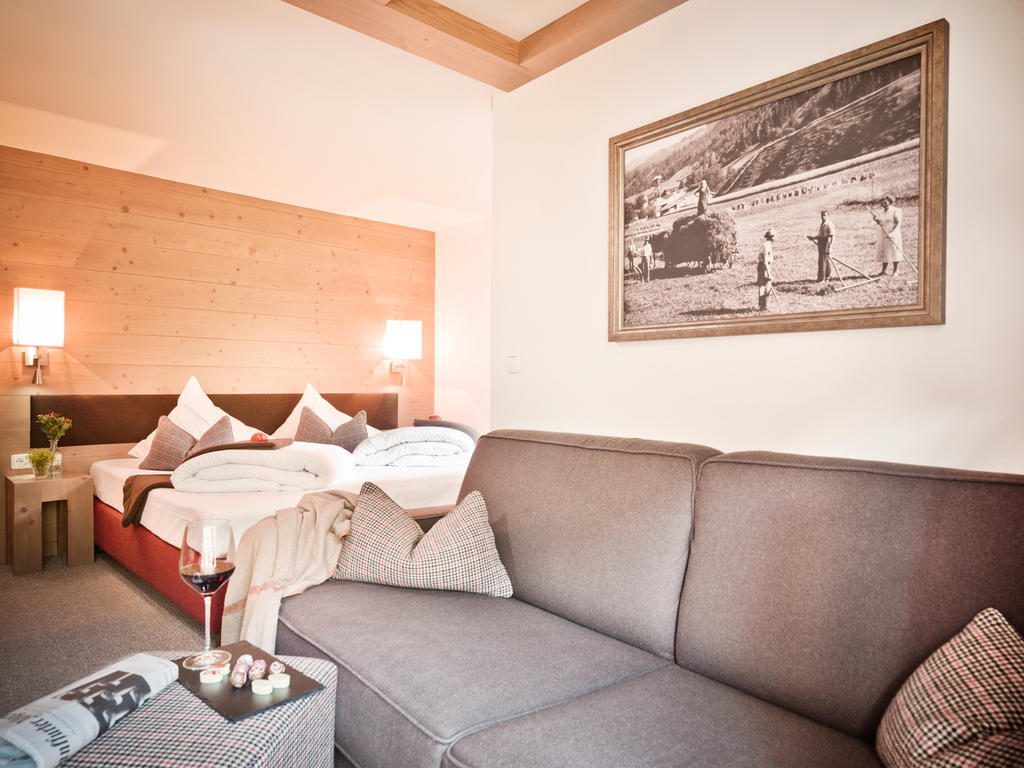 Hotel Forsthofgut Леоганг Номер фото